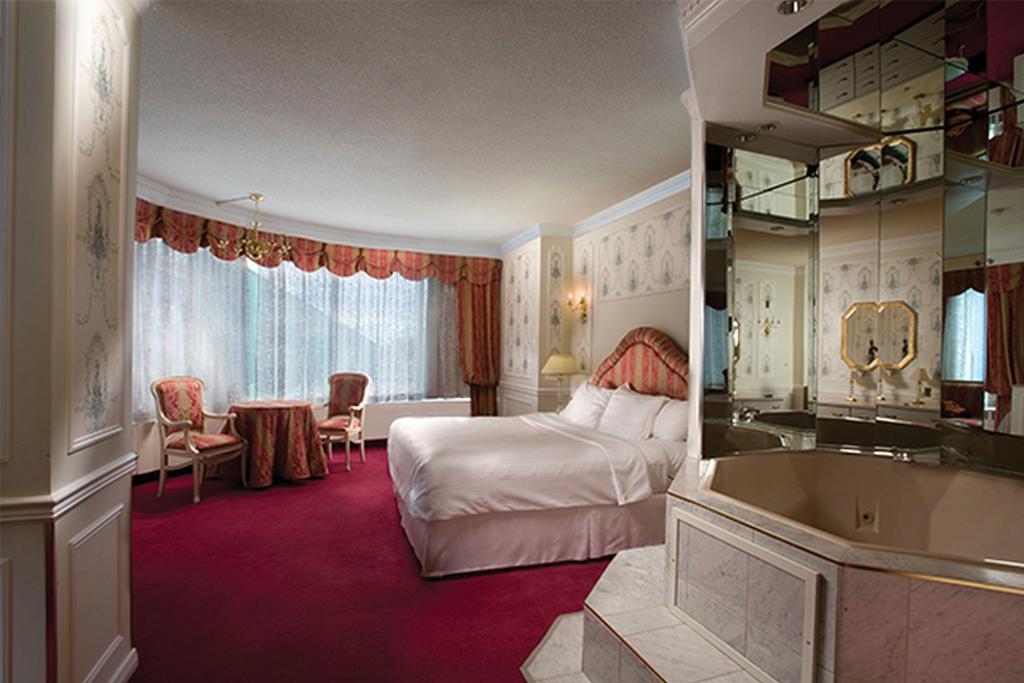 Fantasyland Hotel Edmonton Exterior foto